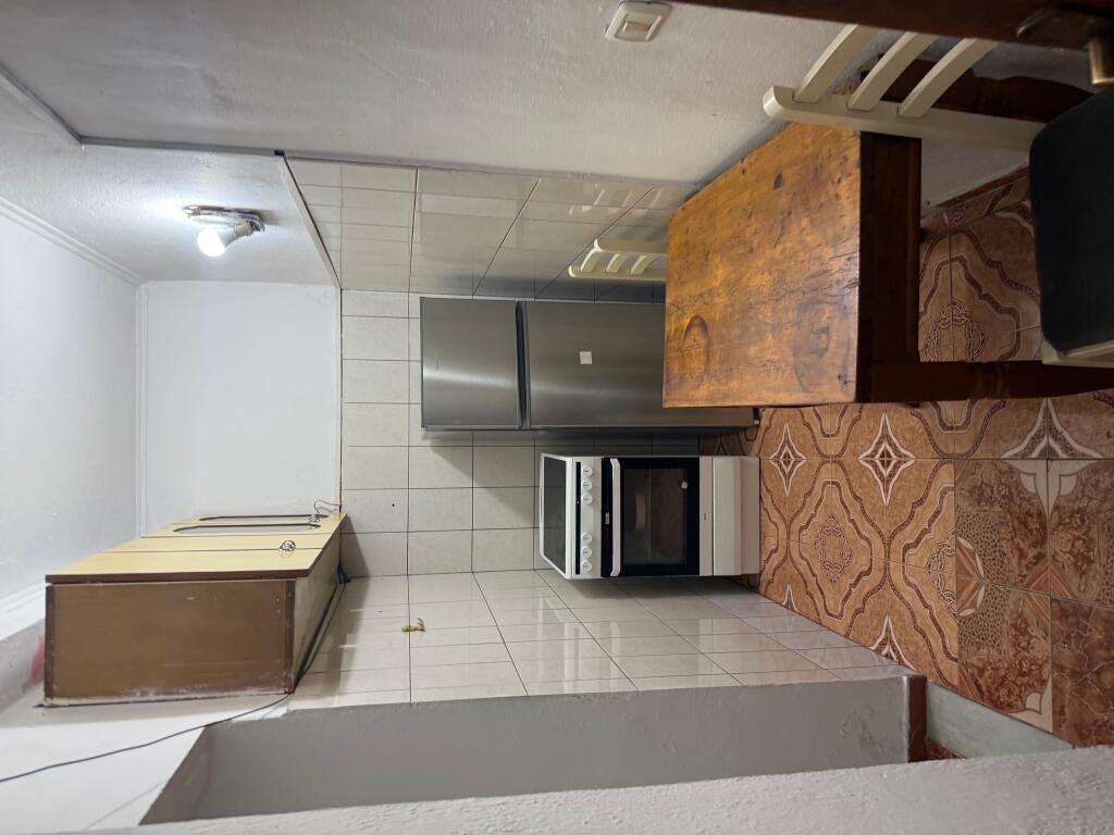 Collina Siri, casa 1+1 in affitto 30.000 leke