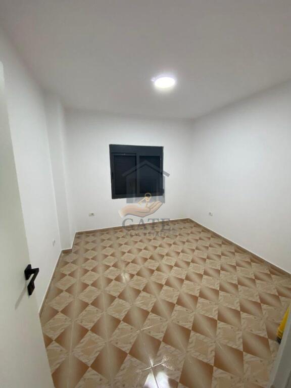 Vendesi in vendita 2+1+2 a Golem – Vicino all'Hotel Murrizi 2