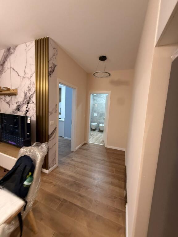 Zogu i zi, appartamento 1+1 mai abitato prima 70.000 leke