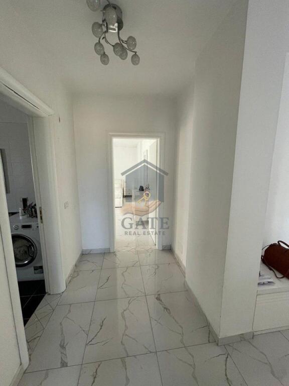 Shitet, Apartament 3+1 tek Shkembi i Kavajes