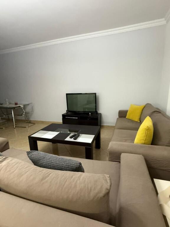 Fresk Affittasi Appartamento 2+1