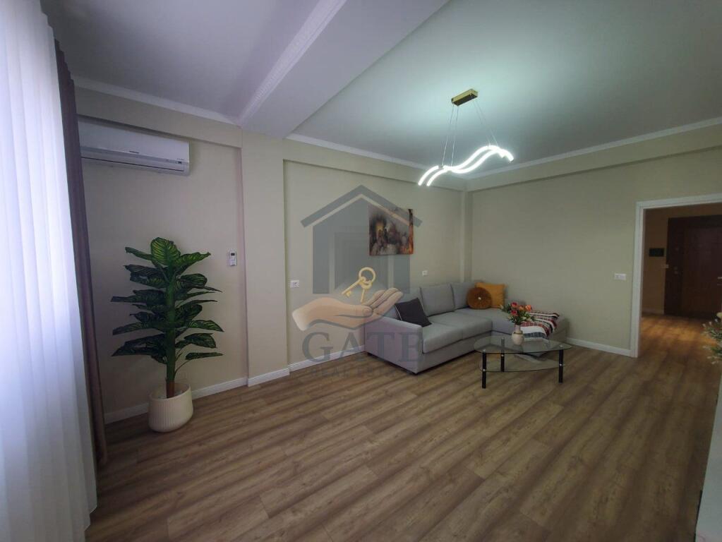 Vendesi in vendita Appartamento 1+1 – Spiaggia Iliria, Durazzo