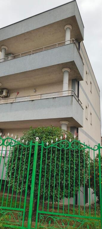 💥 Affittasi un appartamento 2+1+2 balcone +🅿🚗 Parcheggio in affitto, secondo piano di una villa a quattro piani 🔥