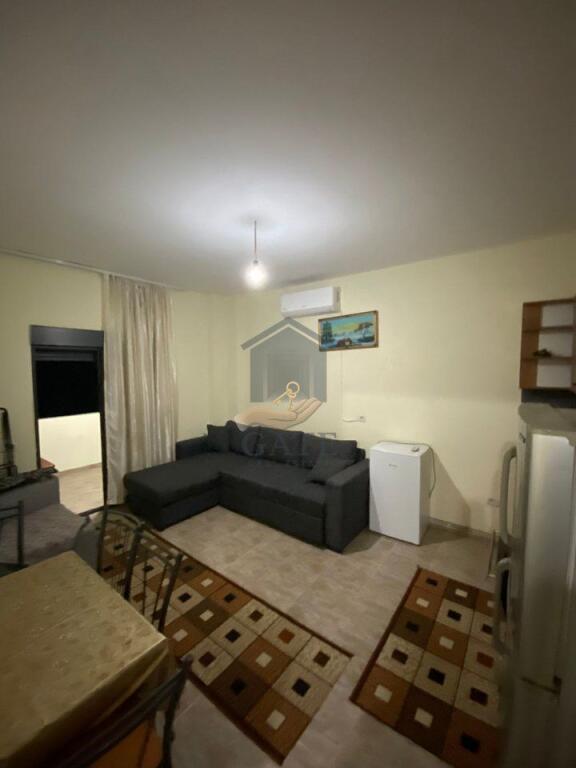 Appartamento 2+1 con 2 bagni e 2 balconi in vendita nella zona di Golem, vicino all'Hotel Murrizi 2.