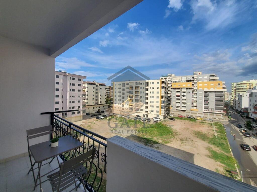 Vendesi in vendita Appartamento 1+1 – Spiaggia Iliria, Durazzo