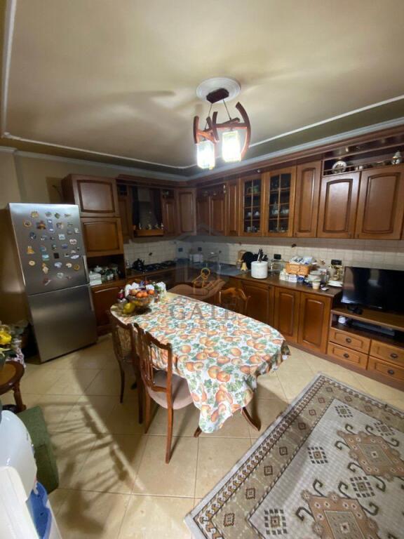 Super appartamento in vendita a Ish-Rajoni – Palazzina nuova, con ascensore e amministrazione 24/7