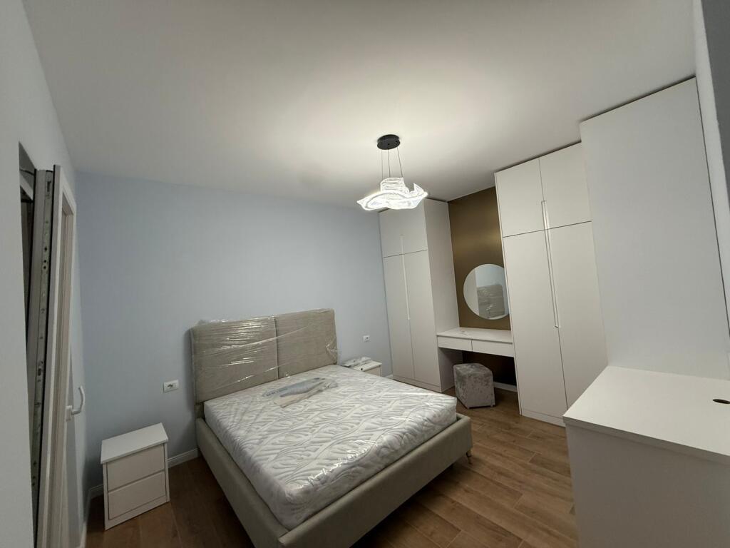 Zogu i zi, appartamento 1+1 mai abitato prima 70.000 leke