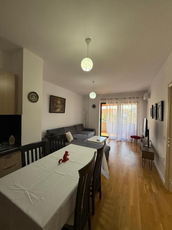 Apartment 2+1+Parking for rent in Astir on “Migjeni” Boulevard!
