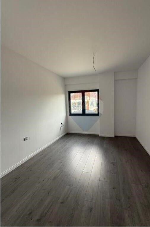 Apartament - Për Shitje - Ish Fusha e Aviacionit, Tiranë(ID: 530481001-728)