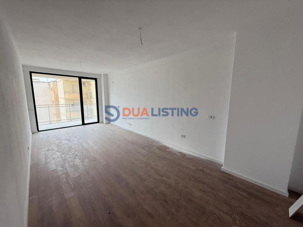 Qira , Ambient Per Zyra tek Golden Tower , Mine Peza!