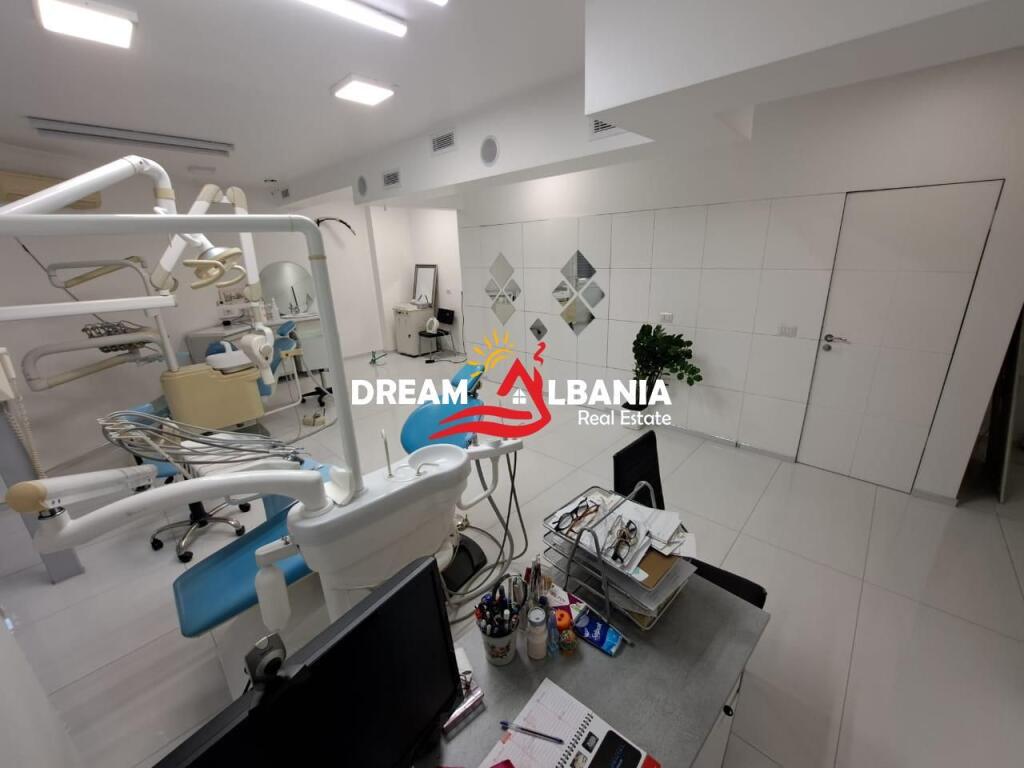 Clinica Dentale in Vendita a Don Bosko, vicino all'Incrocio (ID 4161110)
