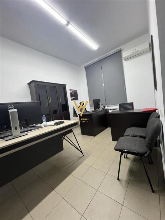 MONOLOCALE IN VENDITA 24 M2 A VASIL SHANTO 82.000 EURO