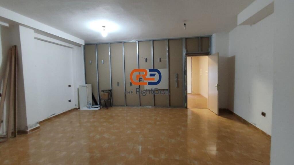 A Kodra E Diellit, Viene Affittato Un Negozio Adatto Per Diverse Attività Commerciali!!