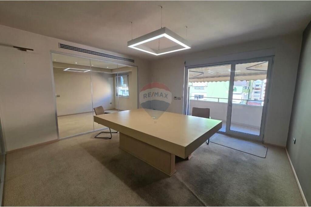 Zyrë - Për Shitje - Libri Universitar, Tiranë(ID: 530281026-1194)