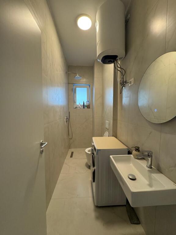 apartament  PARKING me qira ne Fresk