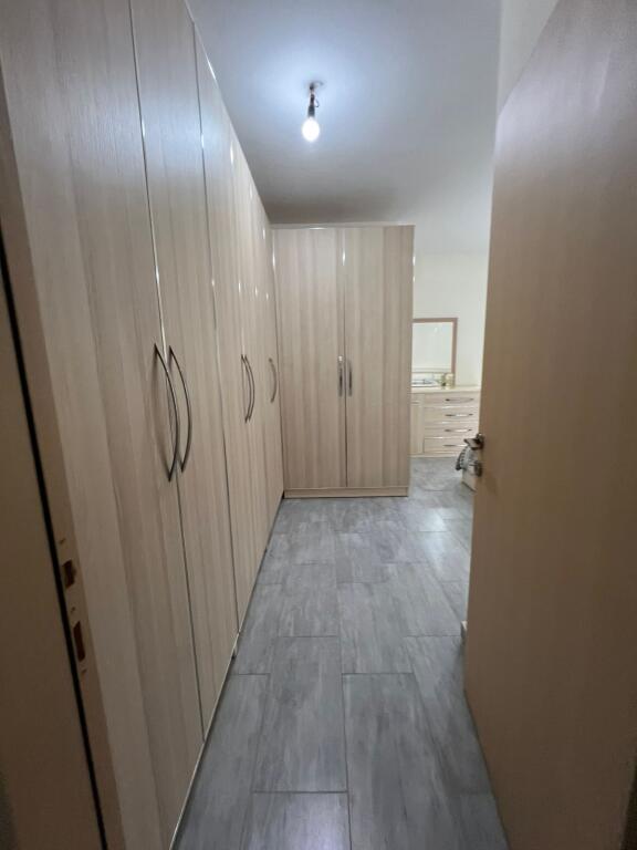Apartament me qera te Rruga e Kosovareve !