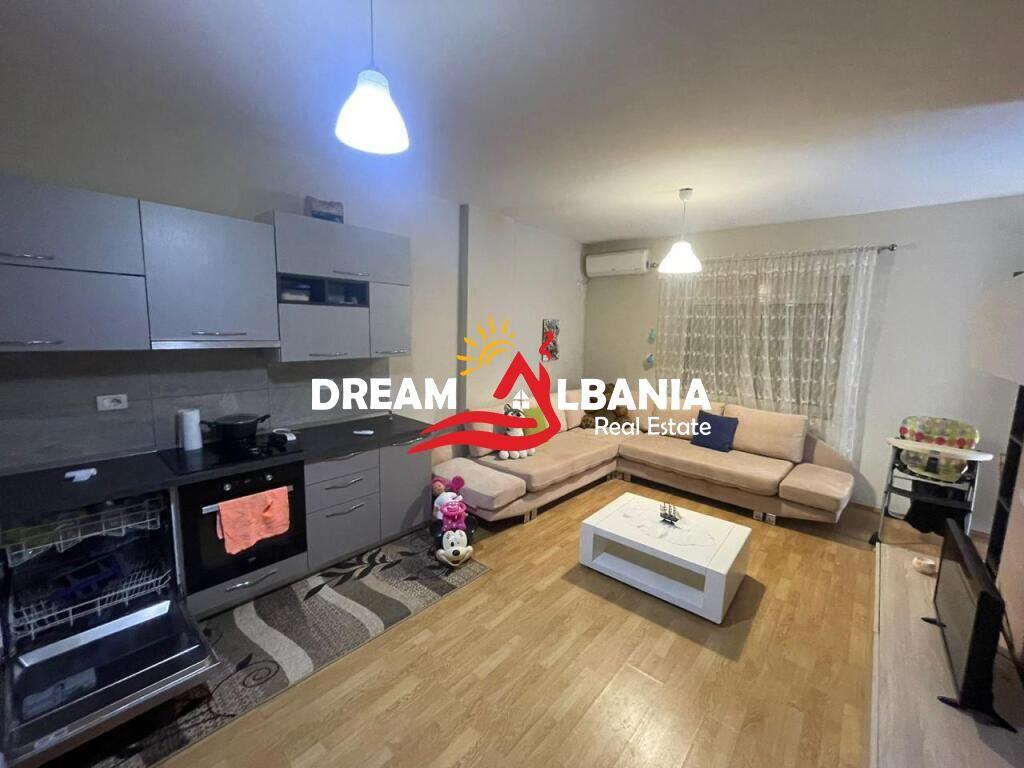 Shitet apartament 2+1 ne Shkoze prane Komplesit Tom Doshi (ID 41212135)