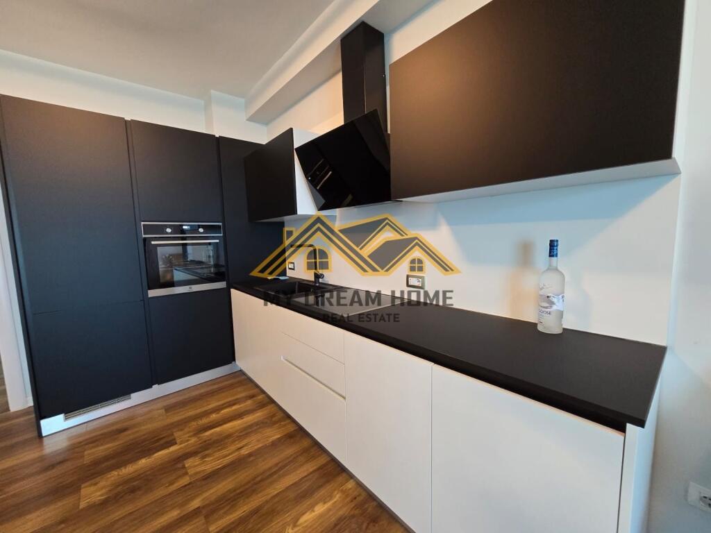 Apartament Lux per qira tek 27-katëshi në Vollga, Durrës