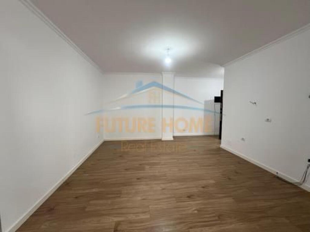 Shitet, Apartament 2+1+2, Rruga e Bogdaneve