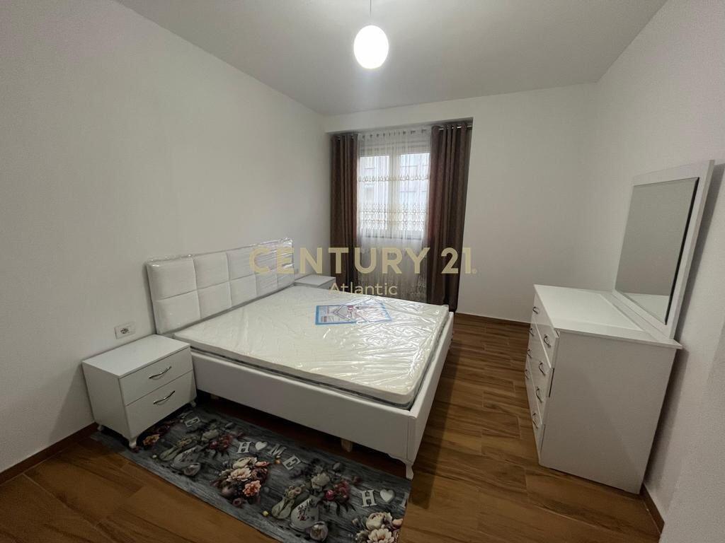 JEPET ME QERA SUPER APARTAMENT 2+1 TEK ISH RAJONI NE DURRES !