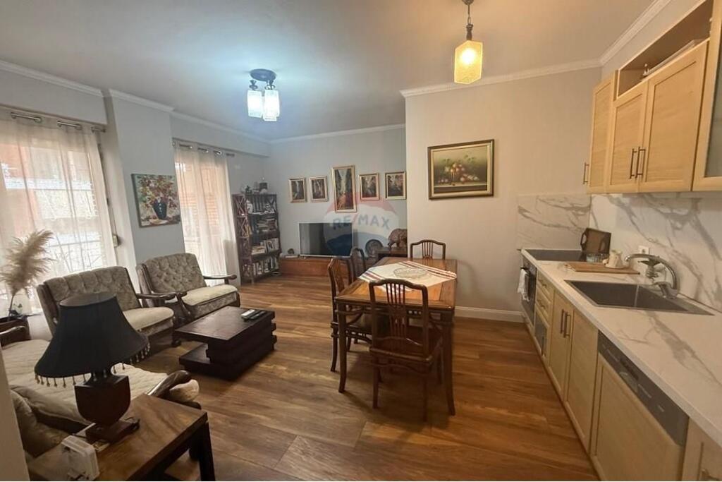 APARTAMENT 2+1 PER QIRA TEK KOMPLEKSI DELIJORGJI!