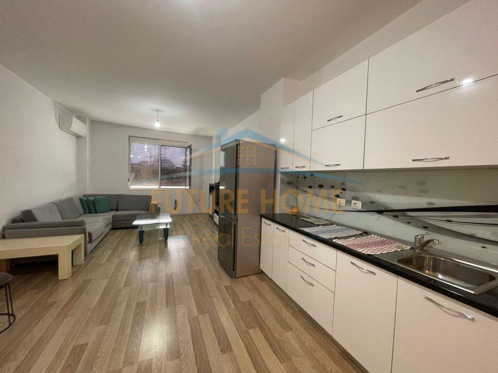 Qera, Apartament 2+1+Depo+Post Parkimi, Përballe Toptanit