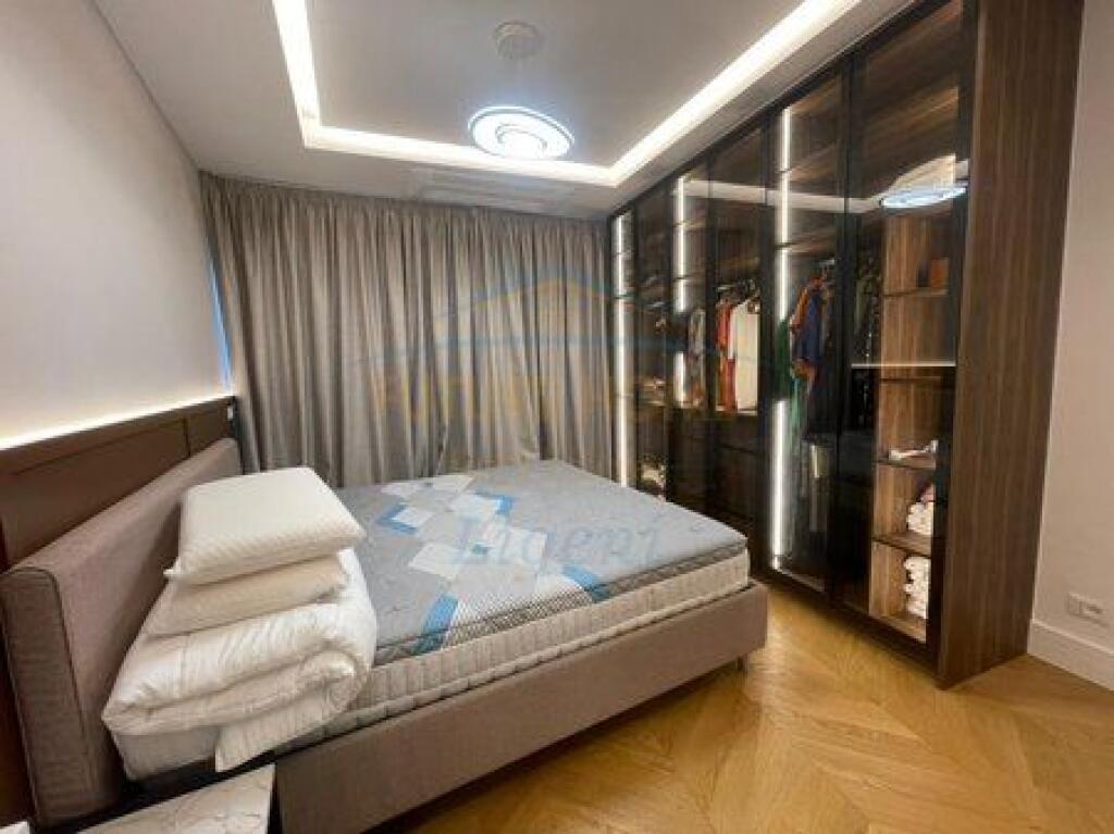 Qera, Apartament 2+1+POST PARKIMI, Lake View Residences