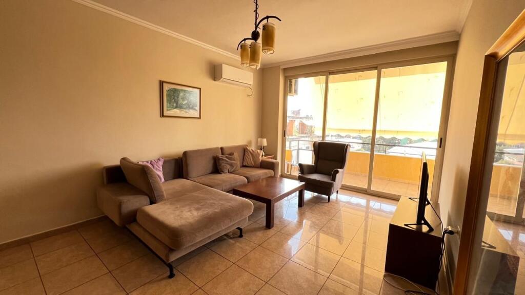 2+1 Apartment for rent near the Artistic High School!