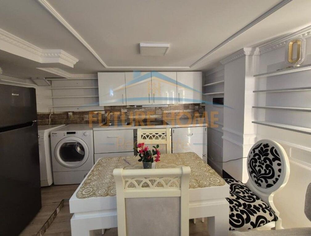 Affitto, Appartamento 1+1, Bllok, Tirana