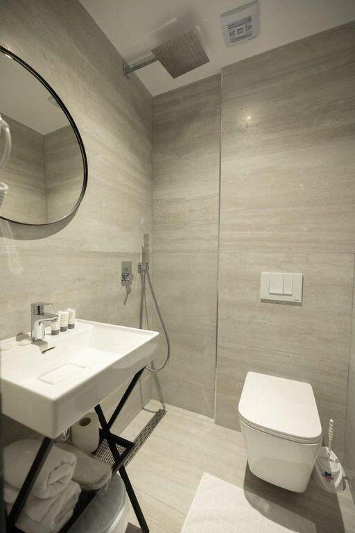 QIRA | Apartament 2+1 – Rruga e Kavajës