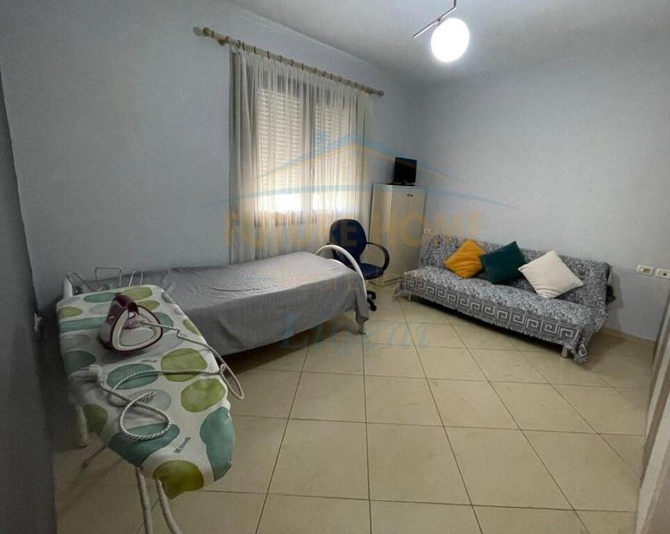 Apartament 2+1+2+Post Parkimi, Kopshti Botanik, Tiranë