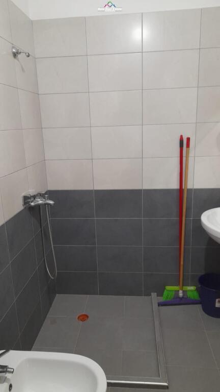 Apartament me Qera 1+1 Tek Kompleksi Golden Park ( ID B2101373) Tiran