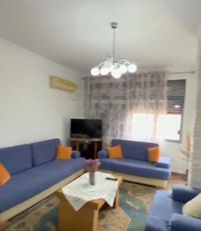 2+1 Apartment for rent near Partizani High School!