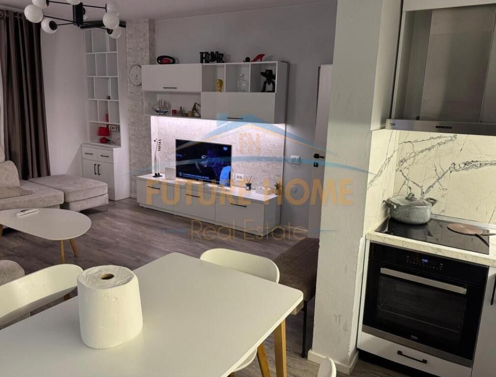 Qira, Apartament 2+1, Stacioni i Trenit