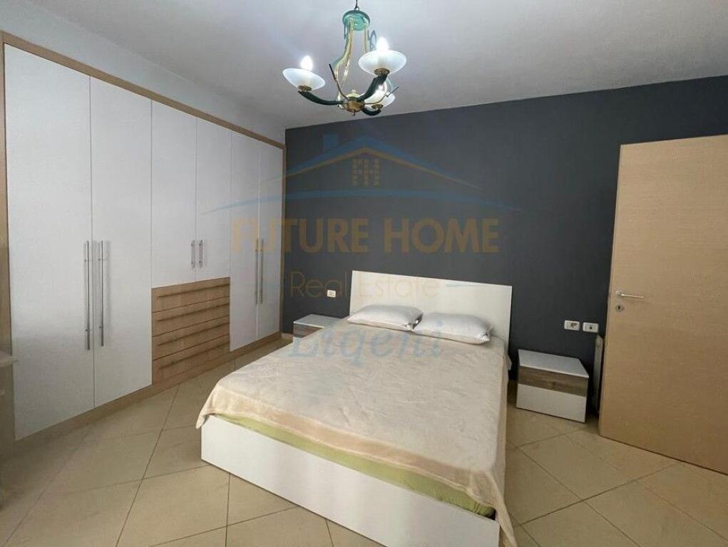 Apartament 2+1+2+Post Parkimi, Kopshti Botanik, Tiranë