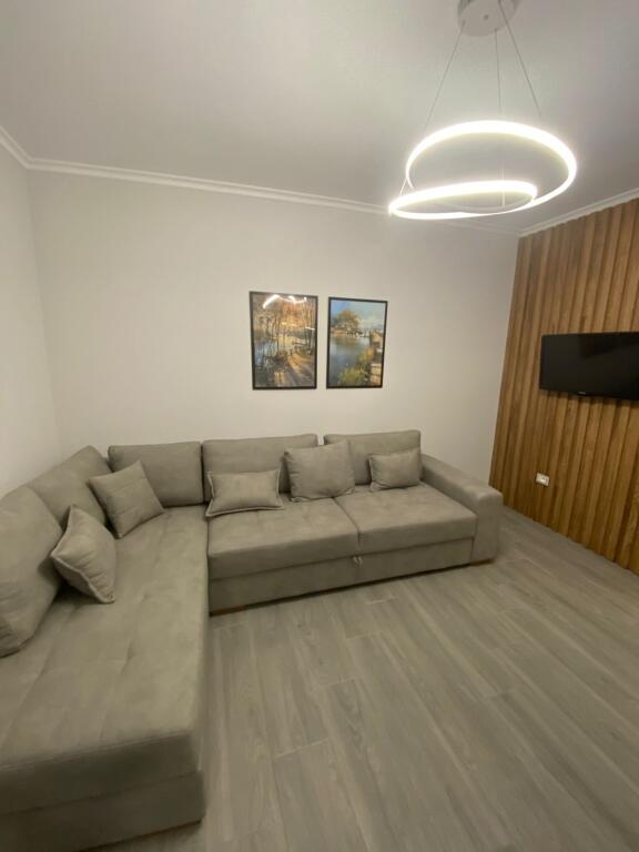 Jepet Apartament me qera