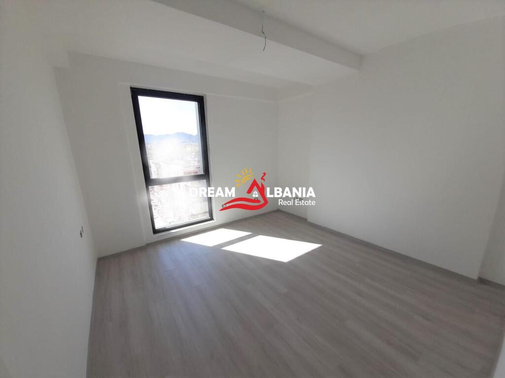 Jepet me qera ambient zyre ne Myslym Shyri prane Someg (ID 4261867)