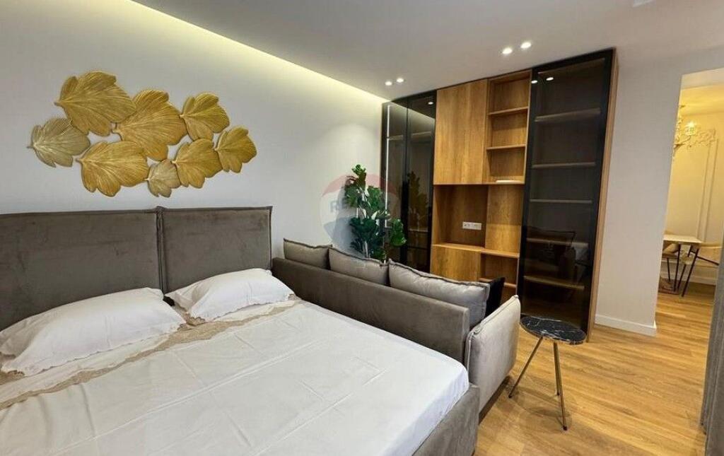 Apartament i mobiluar - Për Shitje te Stadiumi Dinamo (530181095-226)