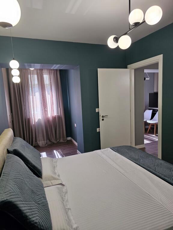 🏡 Apartament me Qira – 1+1, Misto Mame