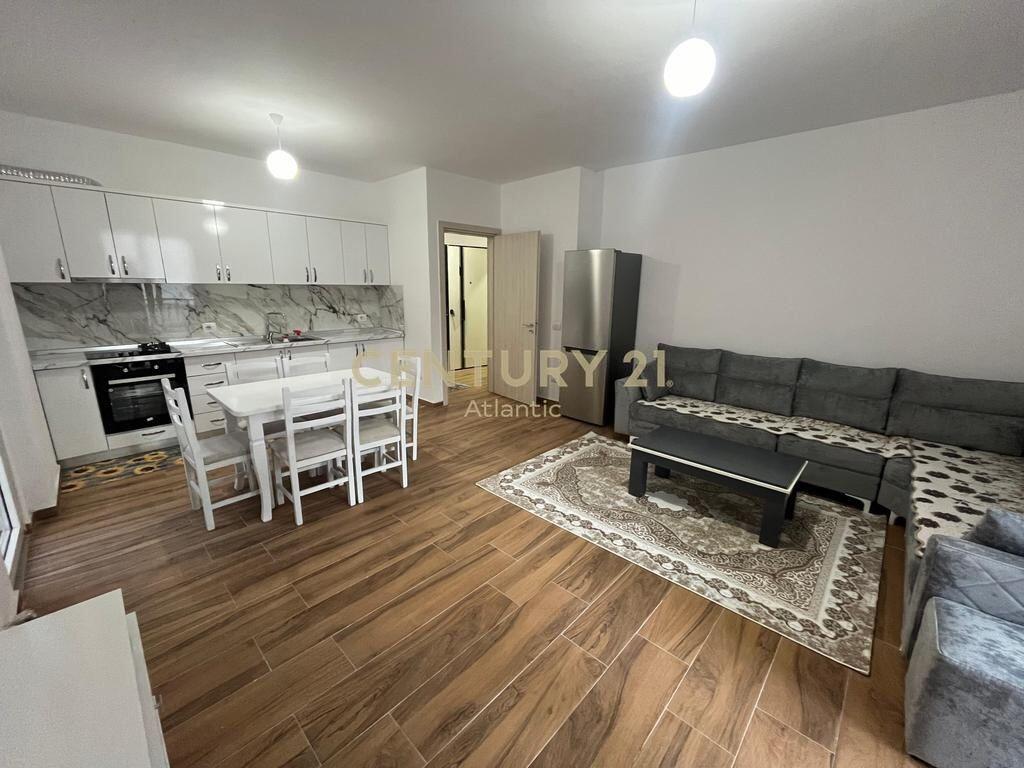 JEPET ME QERA SUPER APARTAMENT 2+1 TEK ISH RAJONI NE DURRES !