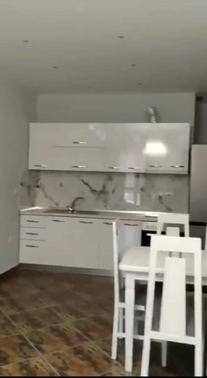 Appartamento In Affitto 2+1+Posto Auto a Yzberisht (ID B2201623) Tirana