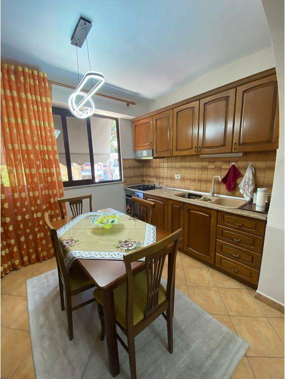 Affitto, Appartamento 2+1, Myslym Shyri, Tirana.