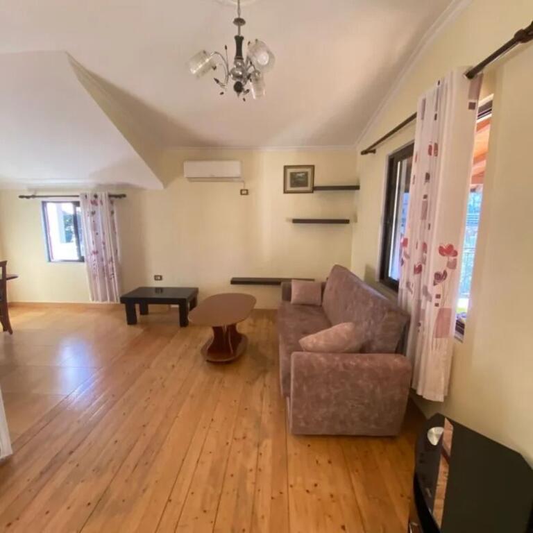 qera pjese vile 2+1, ”Rruga e Elbasanit” 500 Euro/Muaj