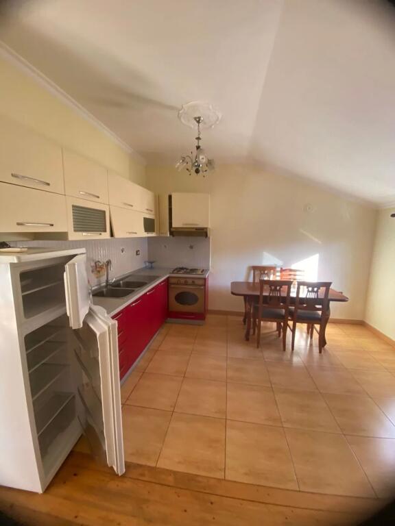 qera pjese vile 2+1, ”Rruga e Elbasanit” 500 Euro/Muaj