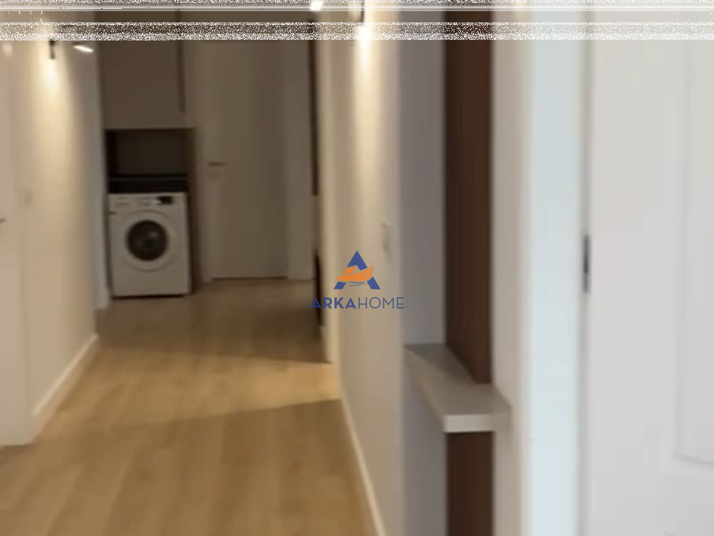 SHITET PENTHOUSE 198M2 "FRESK" 300.000 EURO