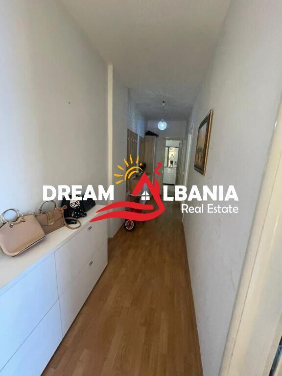 Shitet apartament 2+1 ne Shkoze prane Komplesit Tom Doshi (ID 41212135)