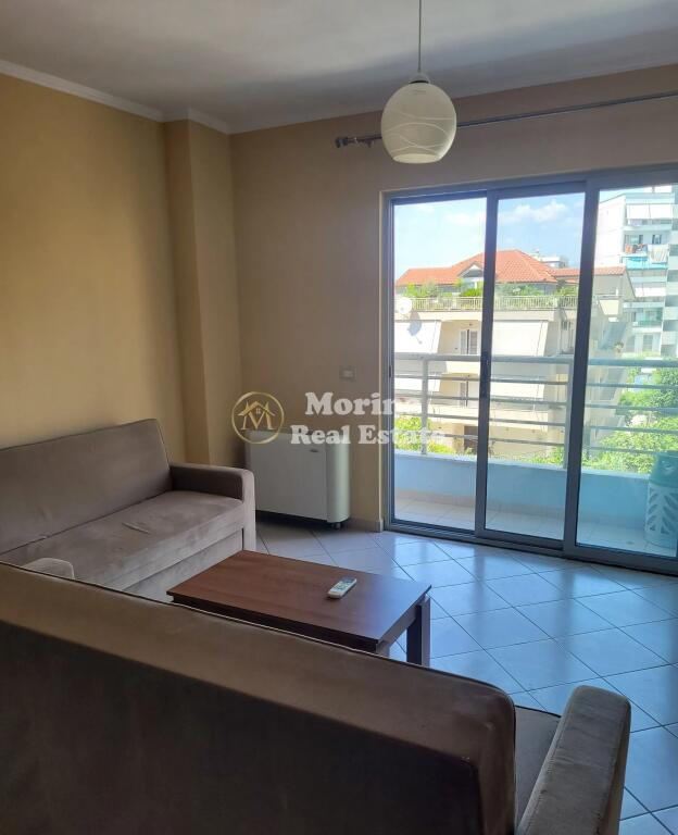 Apartament 1+1, Komuna e Parisit, Rruga Robert Shvarc, 167000 euro