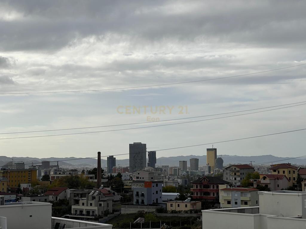 JAPIM ME QERA VILE NE FARKE, TIRANE