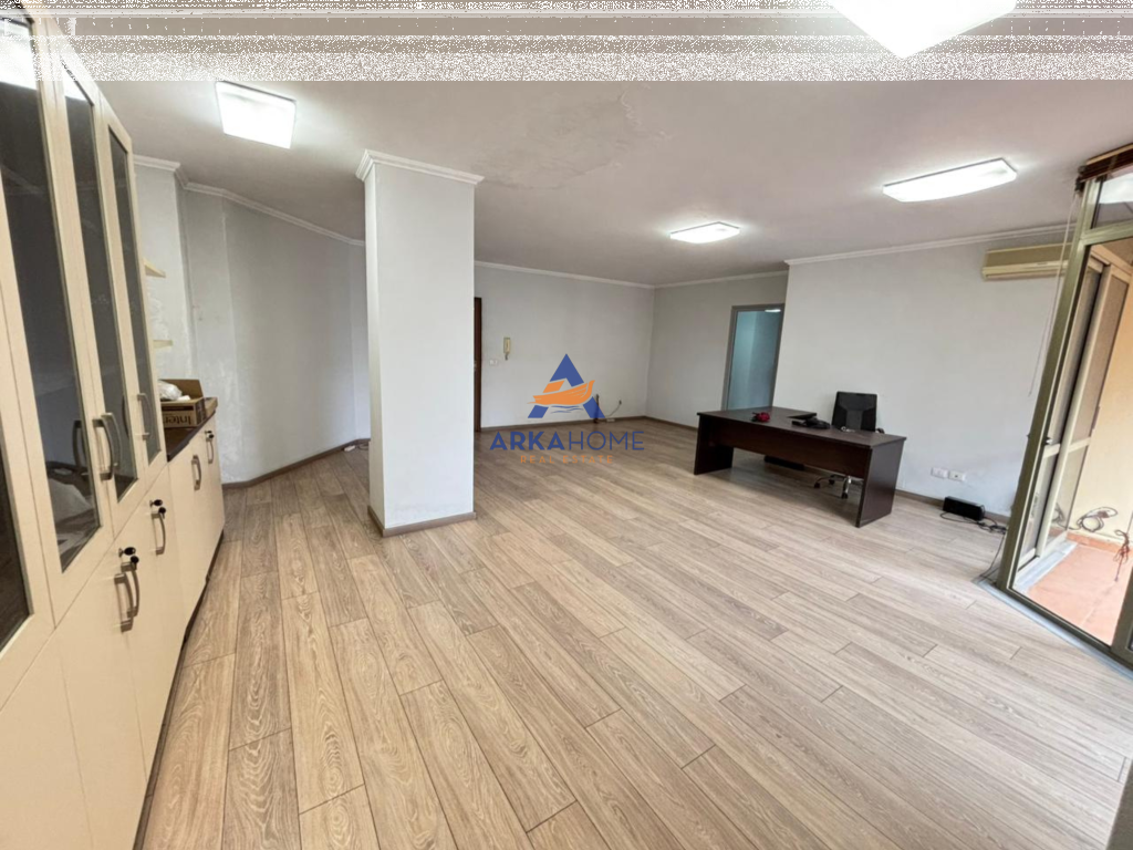 SHITET APARTAMENT 2+1 "RRUGA MUHAMET GJOLLESHA" 258.000 EURO