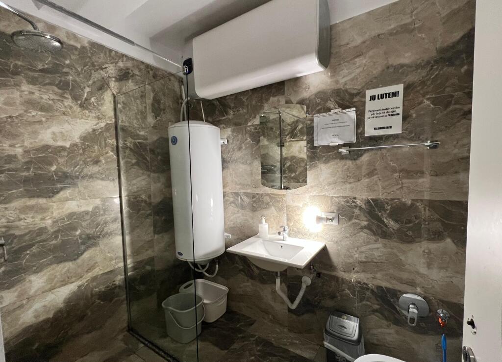 Negozio in affitto vicino al Lago Secco!